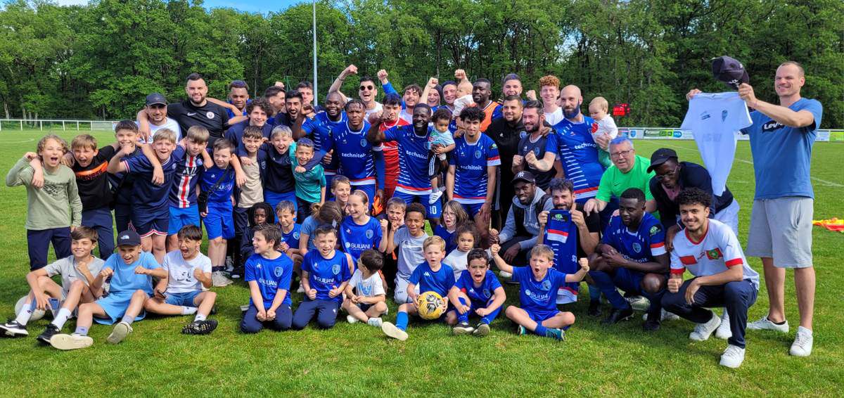 L’AS Bayard Saumur goûtera à la Régional 3 la saison prochaine après une très belle année Départemental 1 !