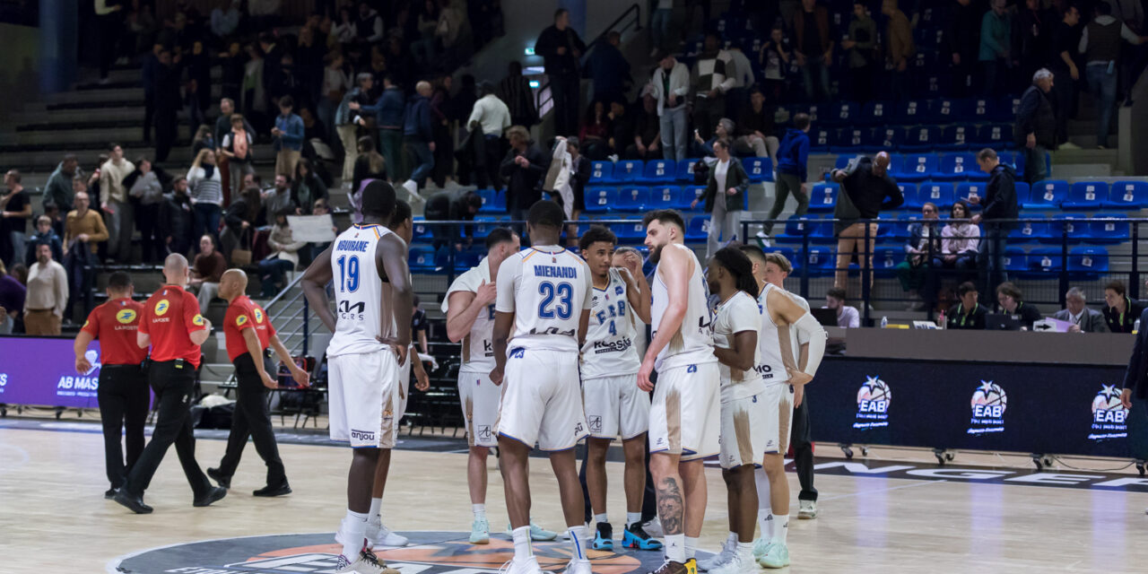 John DELAY : Je pense que la résilience est ce qui caractérise le plus notre saison.