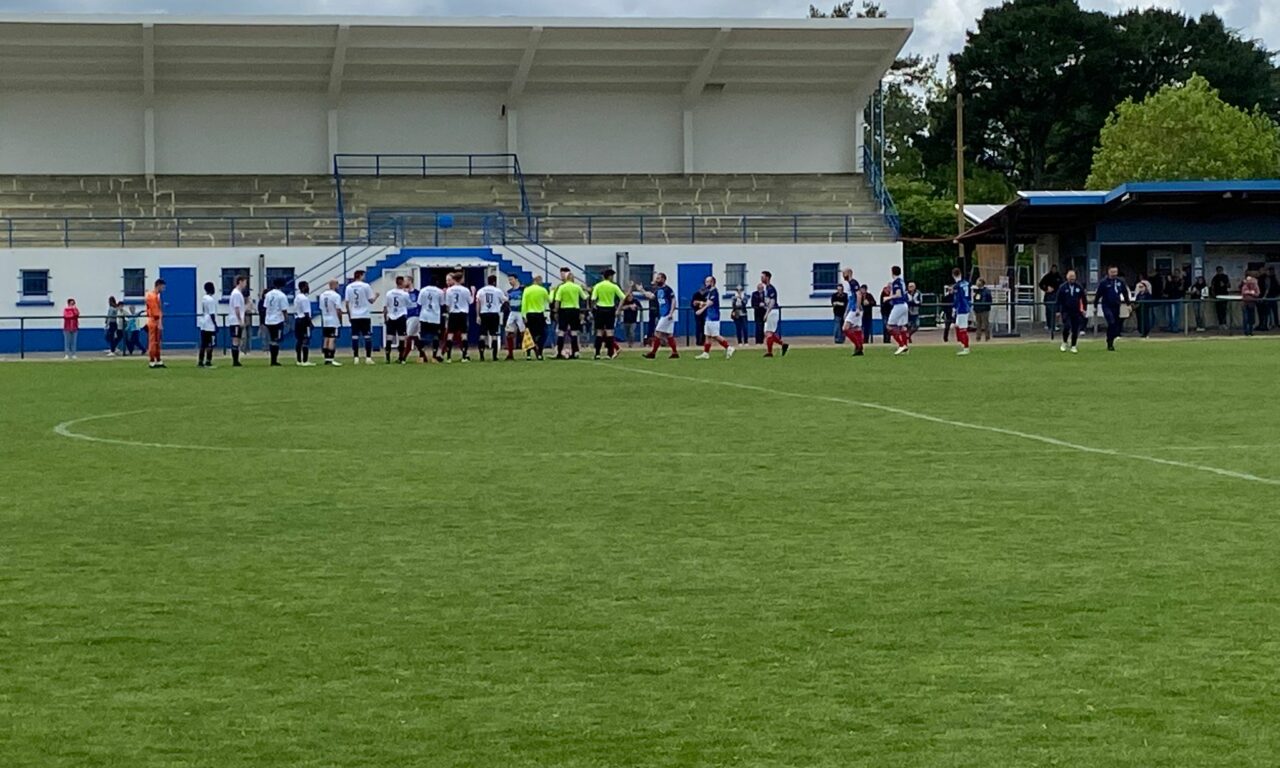 R2 (J22) : Les Montreuillais ont été proches de faire tomber le leader du championnat.