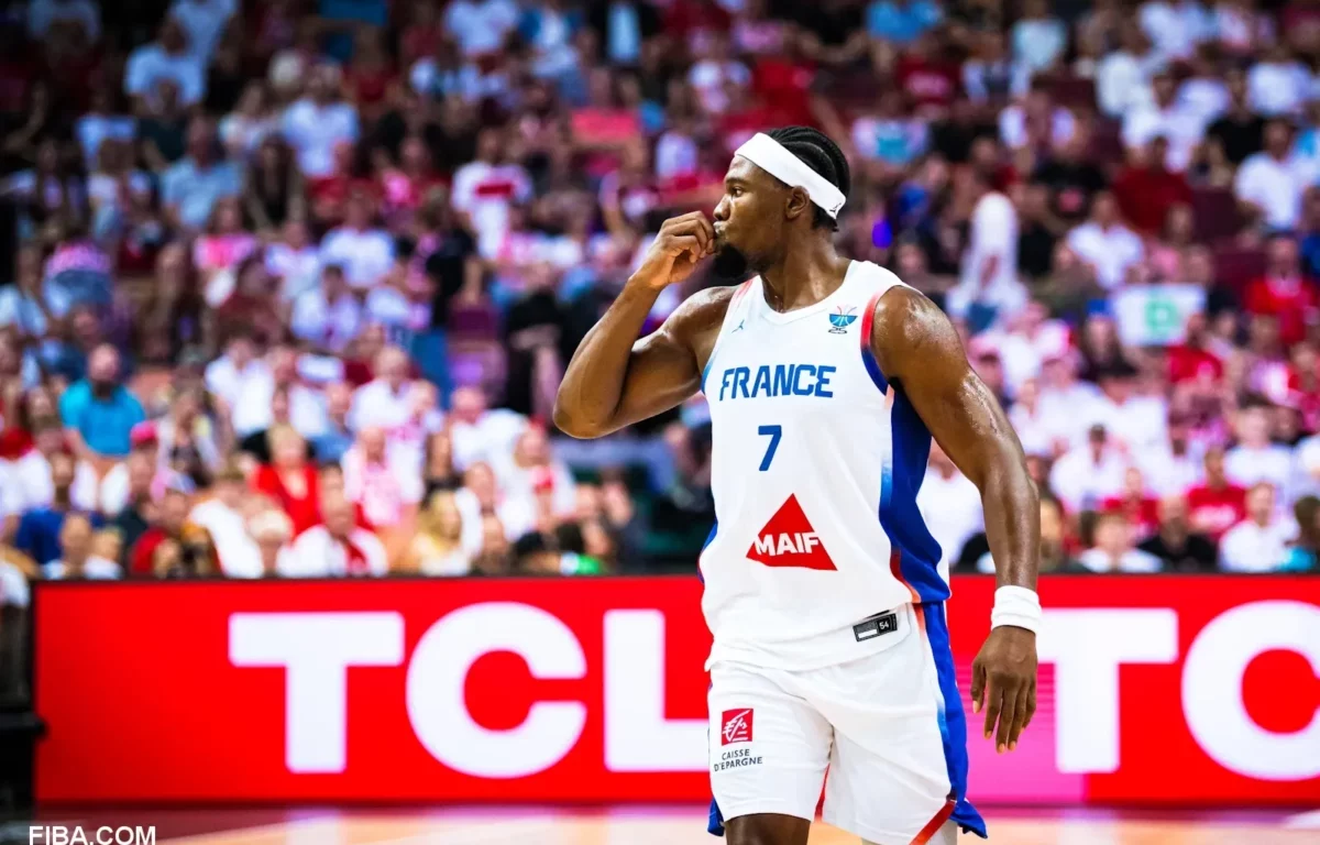 Eurobasket : les Bleus se relancent face à la Pologne.