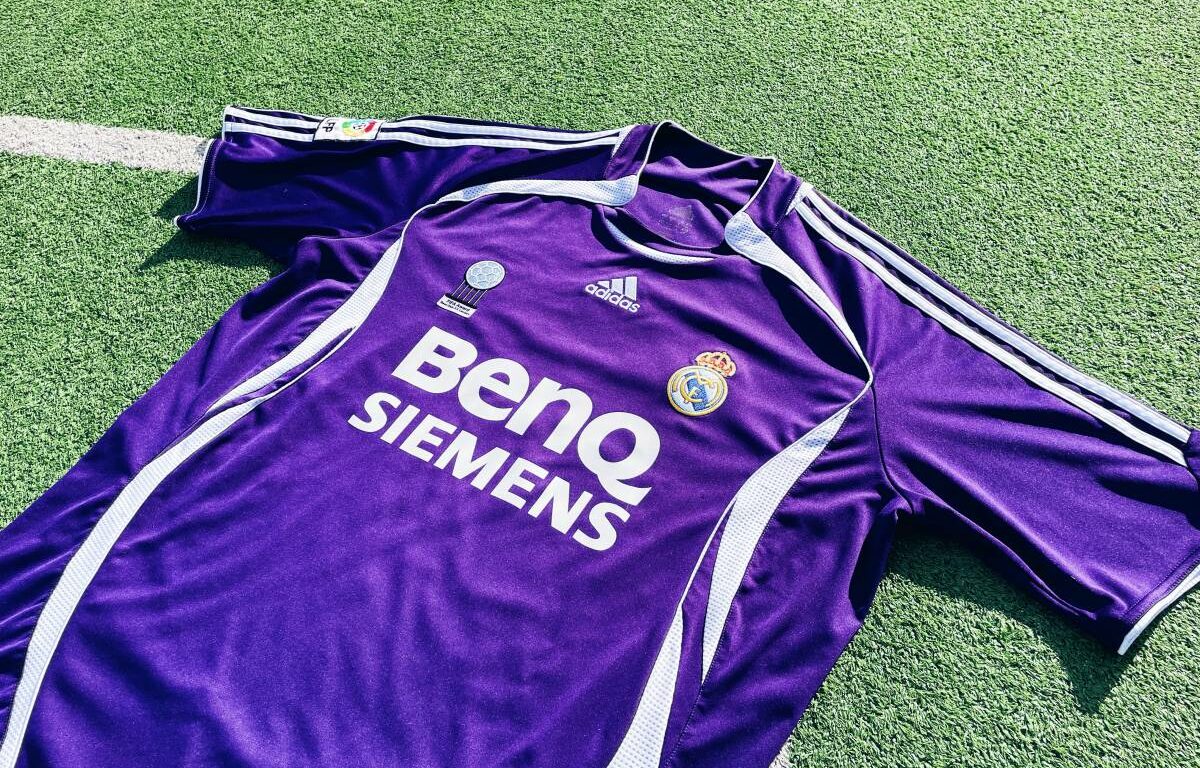 Maillot de foot rétro : une pièce intemporelle à ajouter à votre dressing.