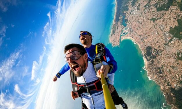 Pourquoi les Ligériens filent aux Sables d’Olonne pour sauter en parachute ?