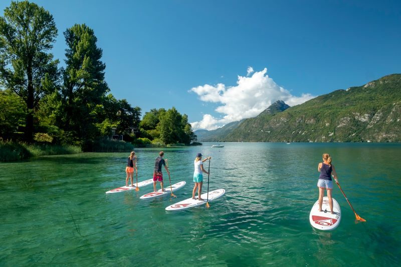 Tourisme sportif : comment allier compétitions locales et escapade détente.