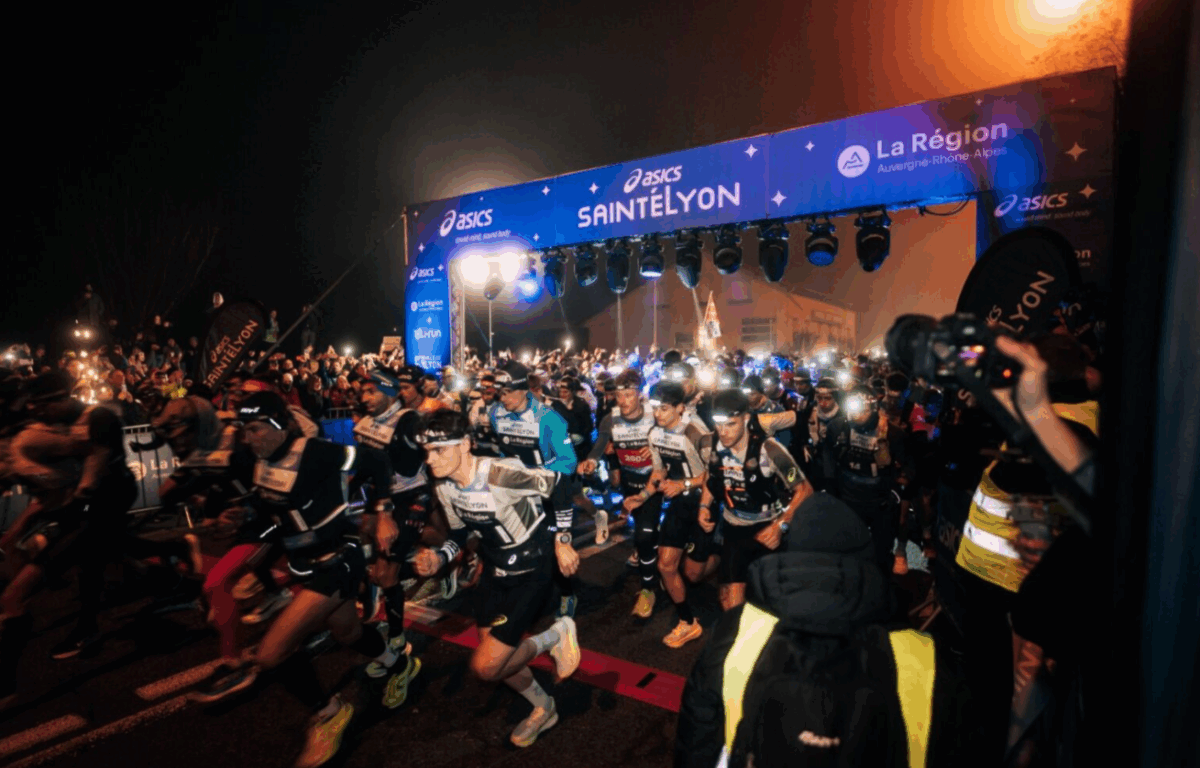 ASICS SAINTELYON 2025 : UN WEEKEND RICHE SUR ET EN DEHORS DES SENTIERS POUR ASICS !