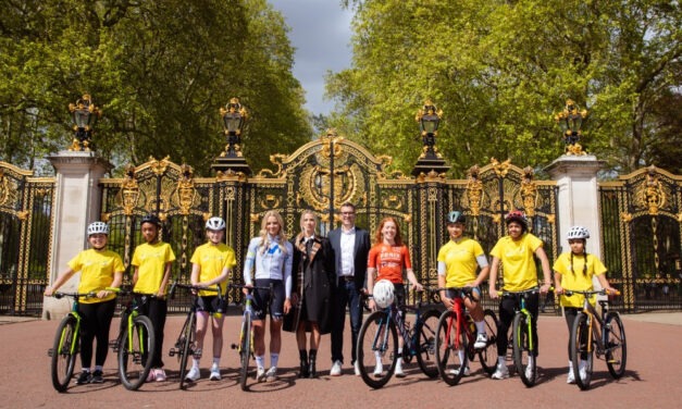 CHRONO PAR ÉQUIPES : GRANDE PREMIÈRE DANS LES RUES DE LONDRES