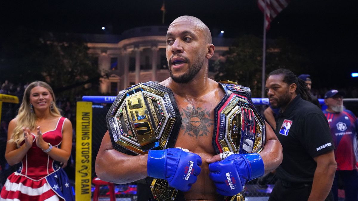 Ciryl GANE frappe fort et redevient champion, lors de l&rsquo;UFC Freedom 250 !
