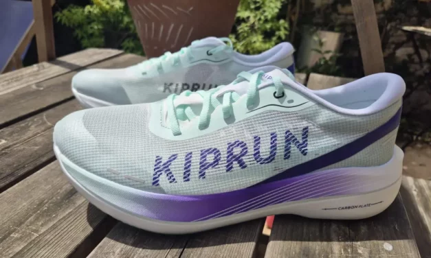 La Kiprun KD900X.2, une chaussure de haut rendement avec plaque en carbone et un excellent rapport qualité/prix !