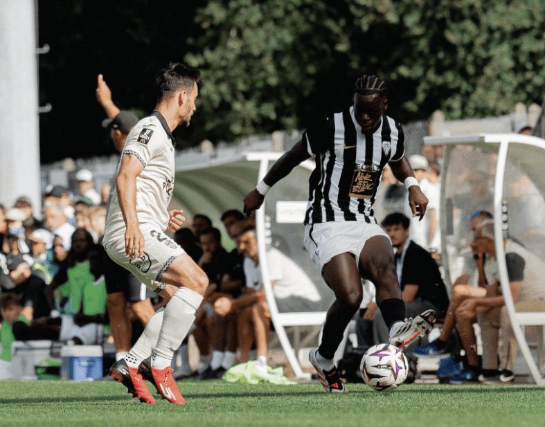 Angers SCO s’impose face à Lorient et inflige aux Merlus leur première défaite de la préparation