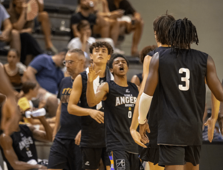 L’Étoile Angers Basket réussit sa première sortie face à Fougères