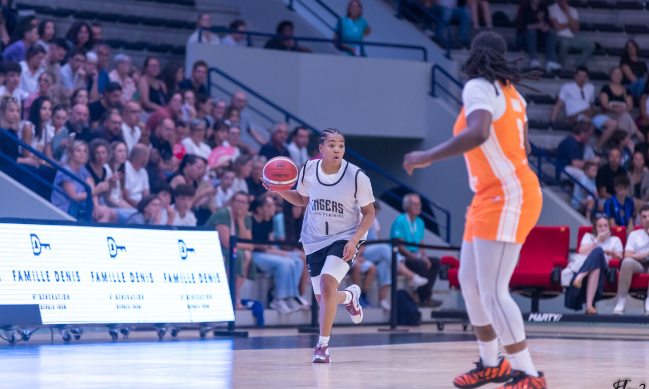 L’UFAB 49 frappe un grand coup face à Bourges et signe une victoire historique au Prostars