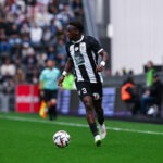 Jacques Ekomié quitte Angers pour Wrexham : un transfert à plus de 8 M€ pour le SCO
