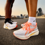 ASICS présente la collection RISE & SHINE et la nouvelle chaussure SONICBLAST 2