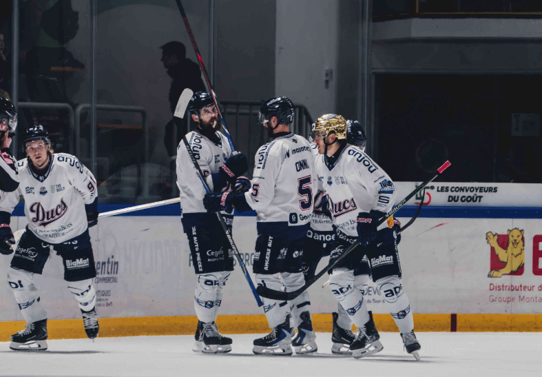 Ligue Magnus : les Ducs d’Angers font tomber les Dragons de Rouen et frappent fort !